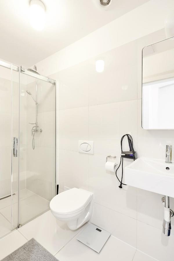 Prague Friendly Apartments In Прага Екстериор снимка