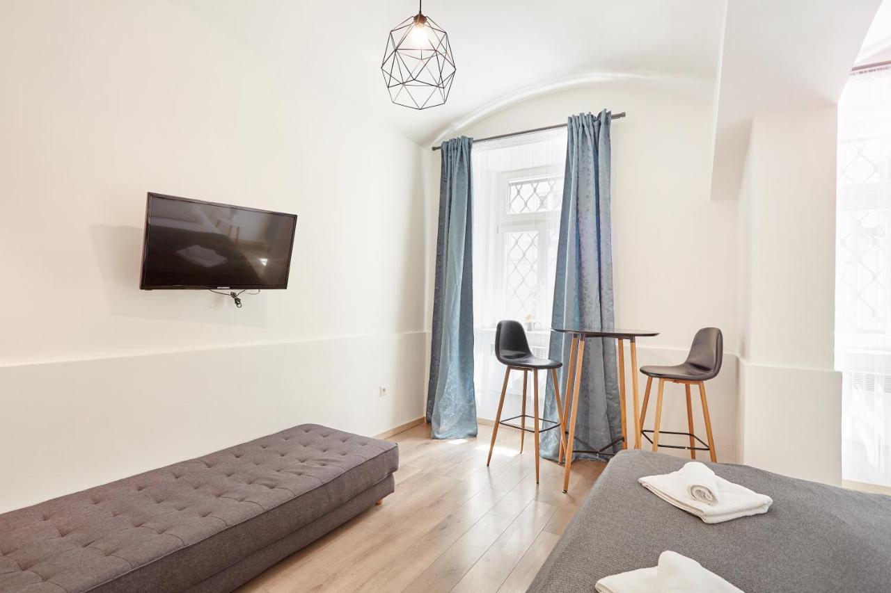 Prague Friendly Apartments In Прага Екстериор снимка