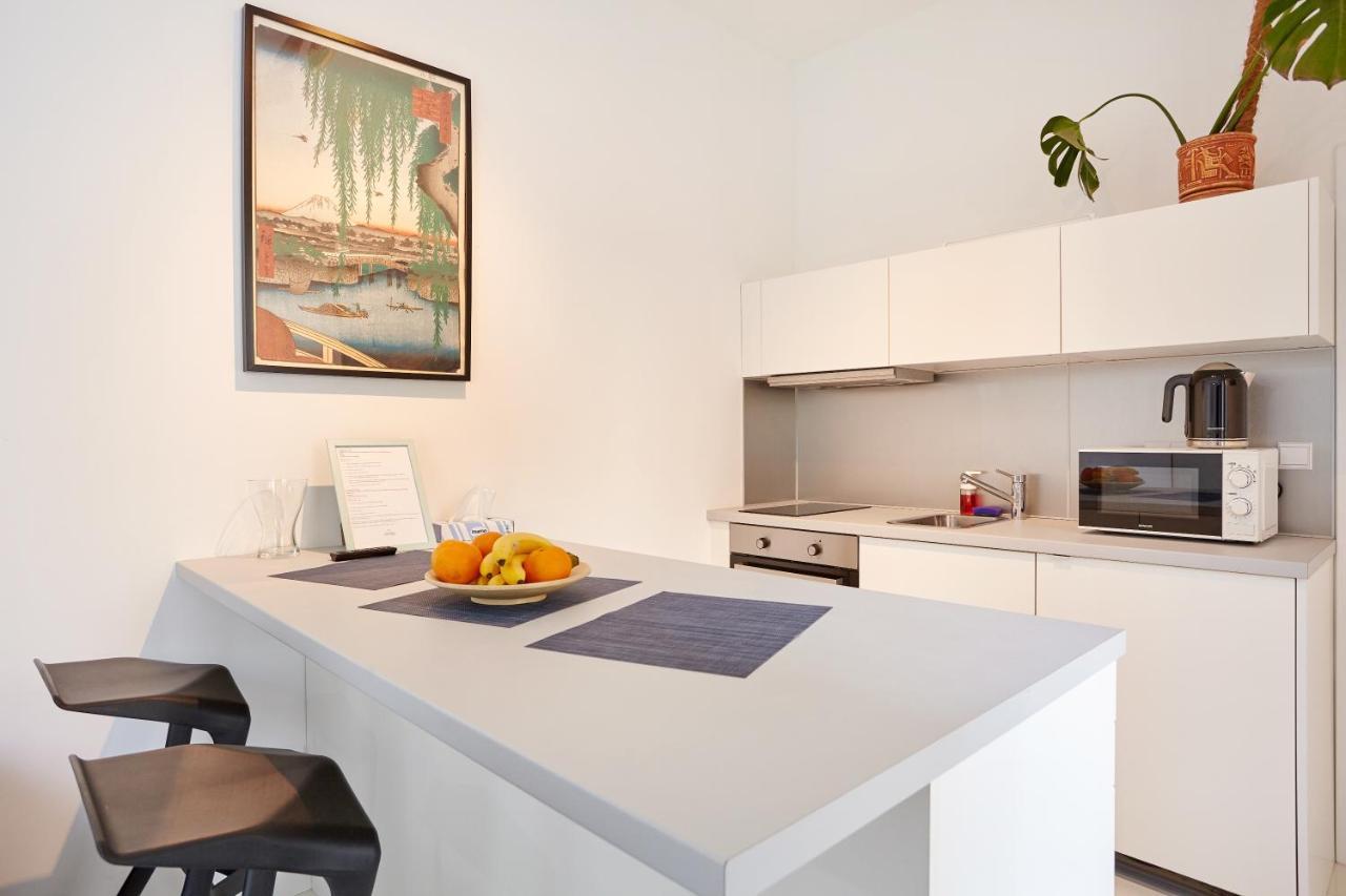 Prague Friendly Apartments In Прага Екстериор снимка