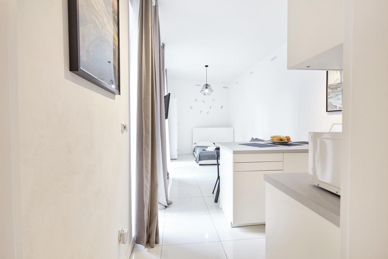 Prague Friendly Apartments In Прага Екстериор снимка