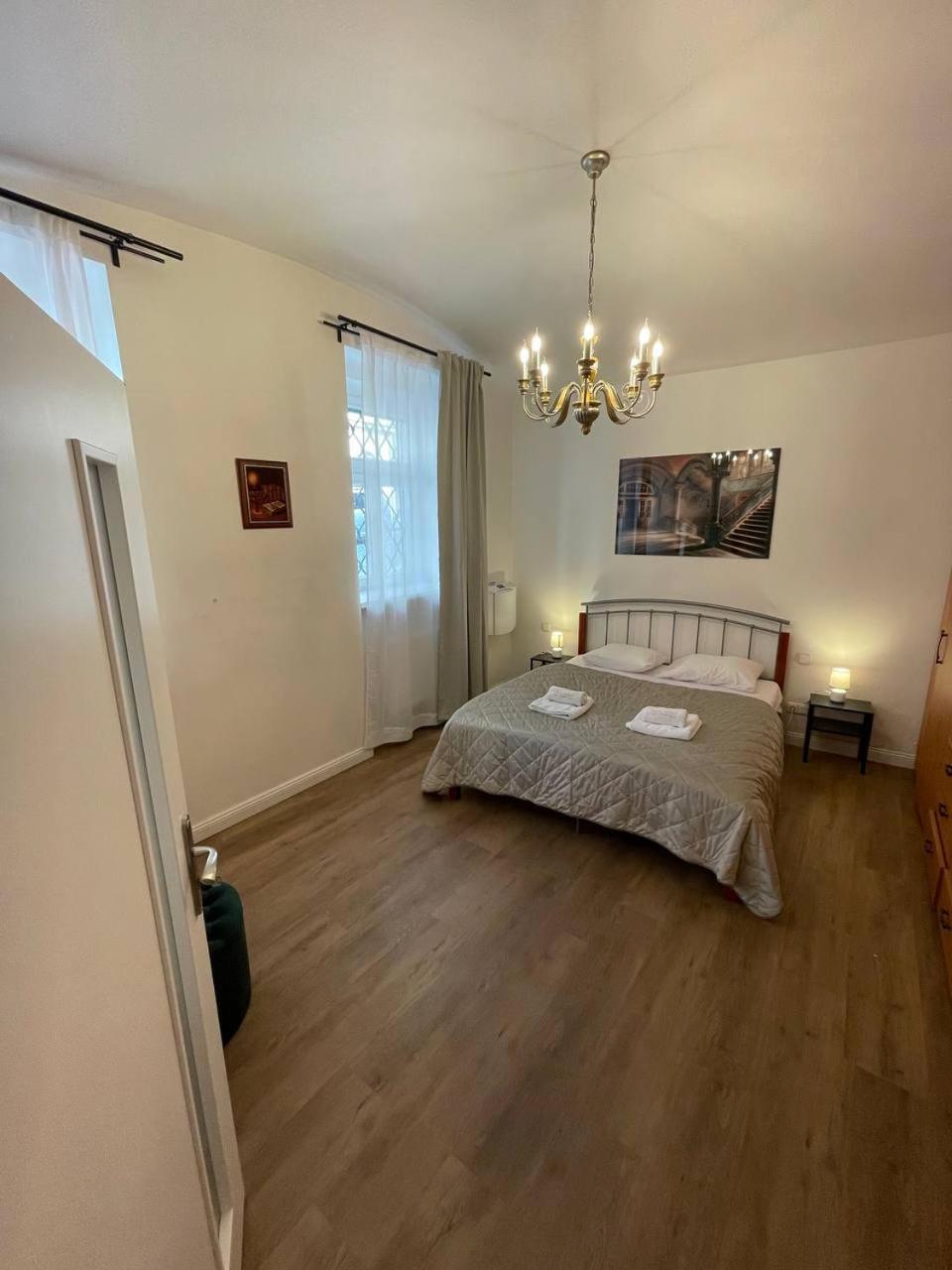 Prague Friendly Apartments In Прага Екстериор снимка