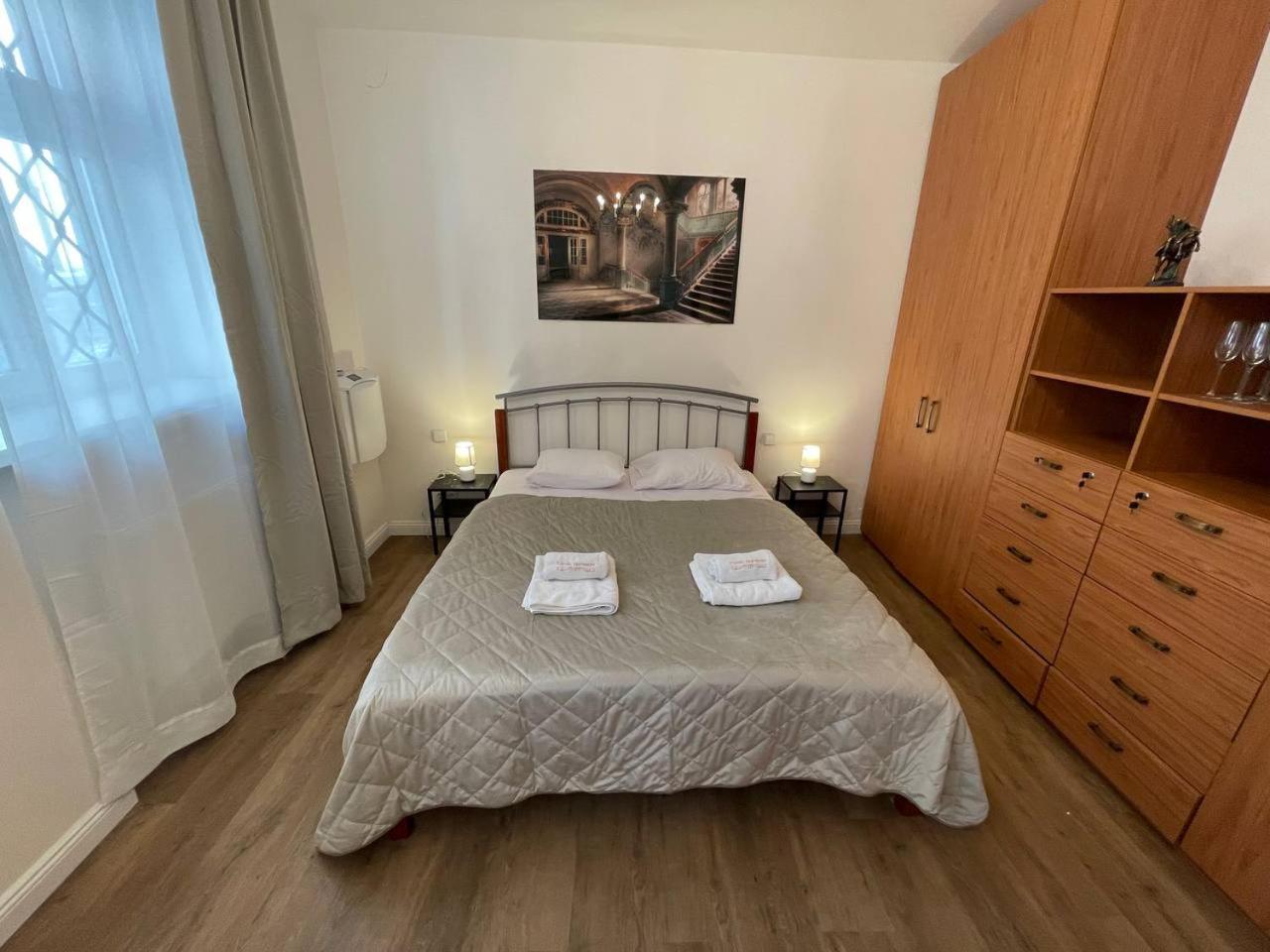 Prague Friendly Apartments In Прага Екстериор снимка