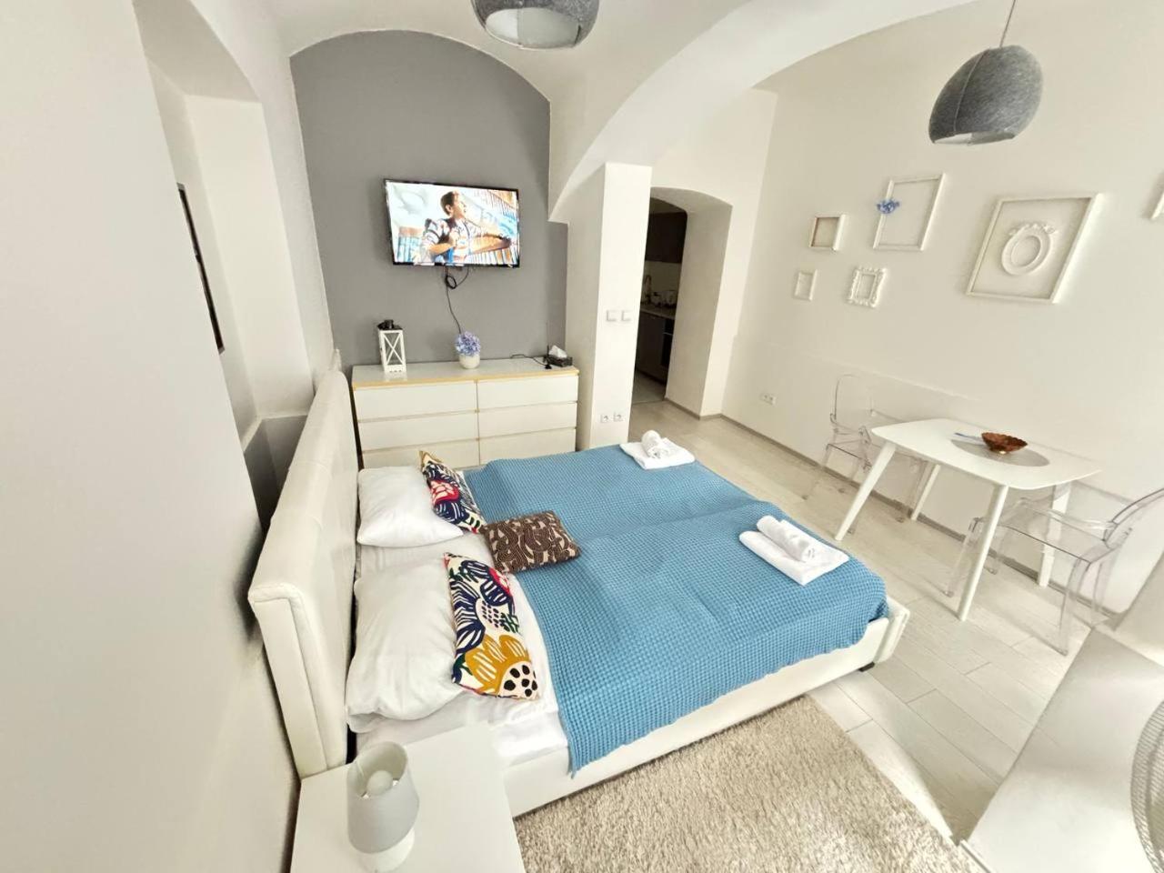 Prague Friendly Apartments In Прага Екстериор снимка