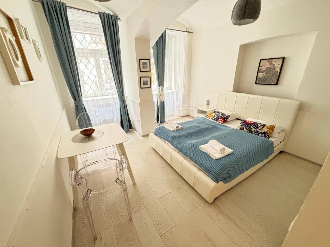 Prague Friendly Apartments In Прага Екстериор снимка