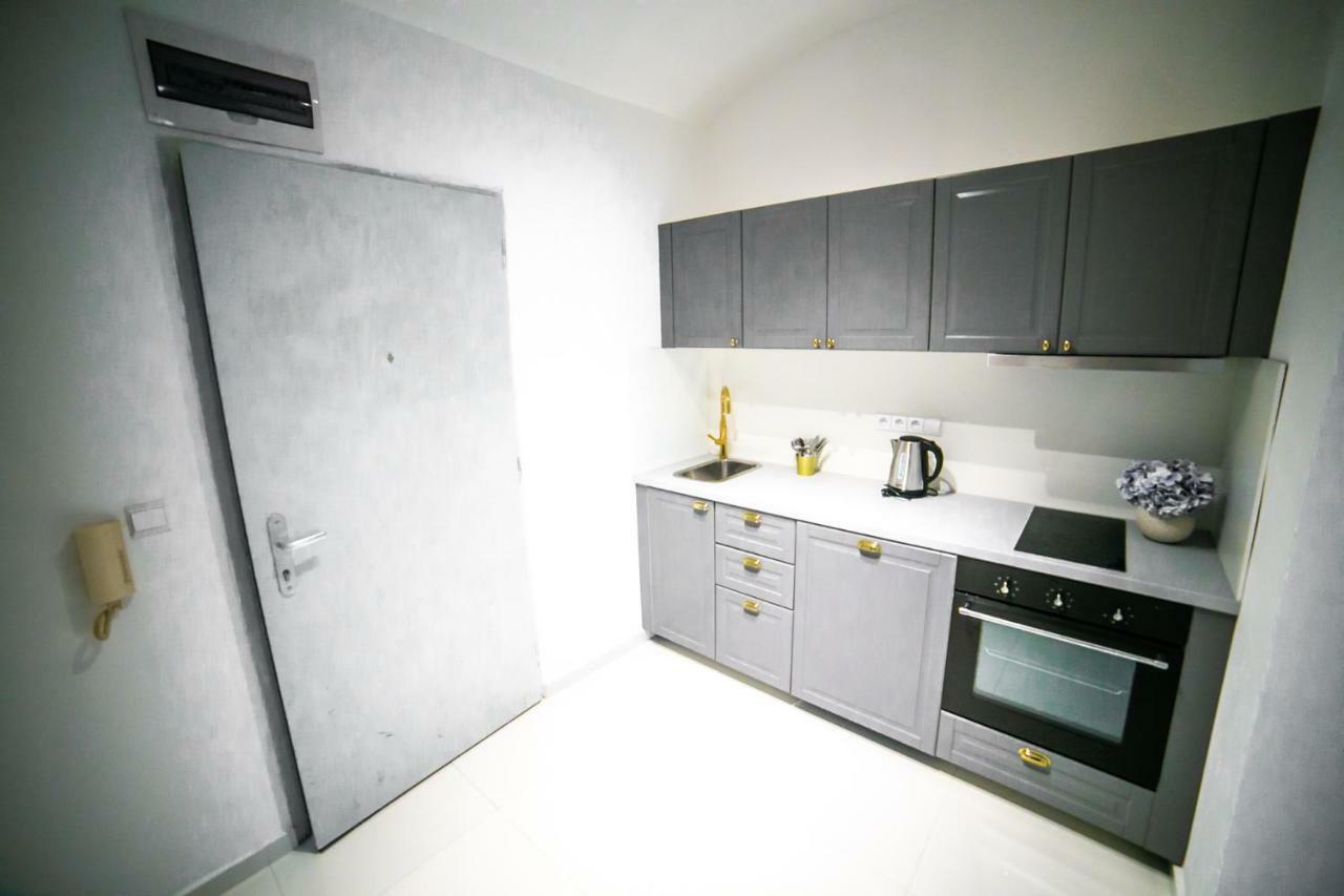 Prague Friendly Apartments In Прага Екстериор снимка