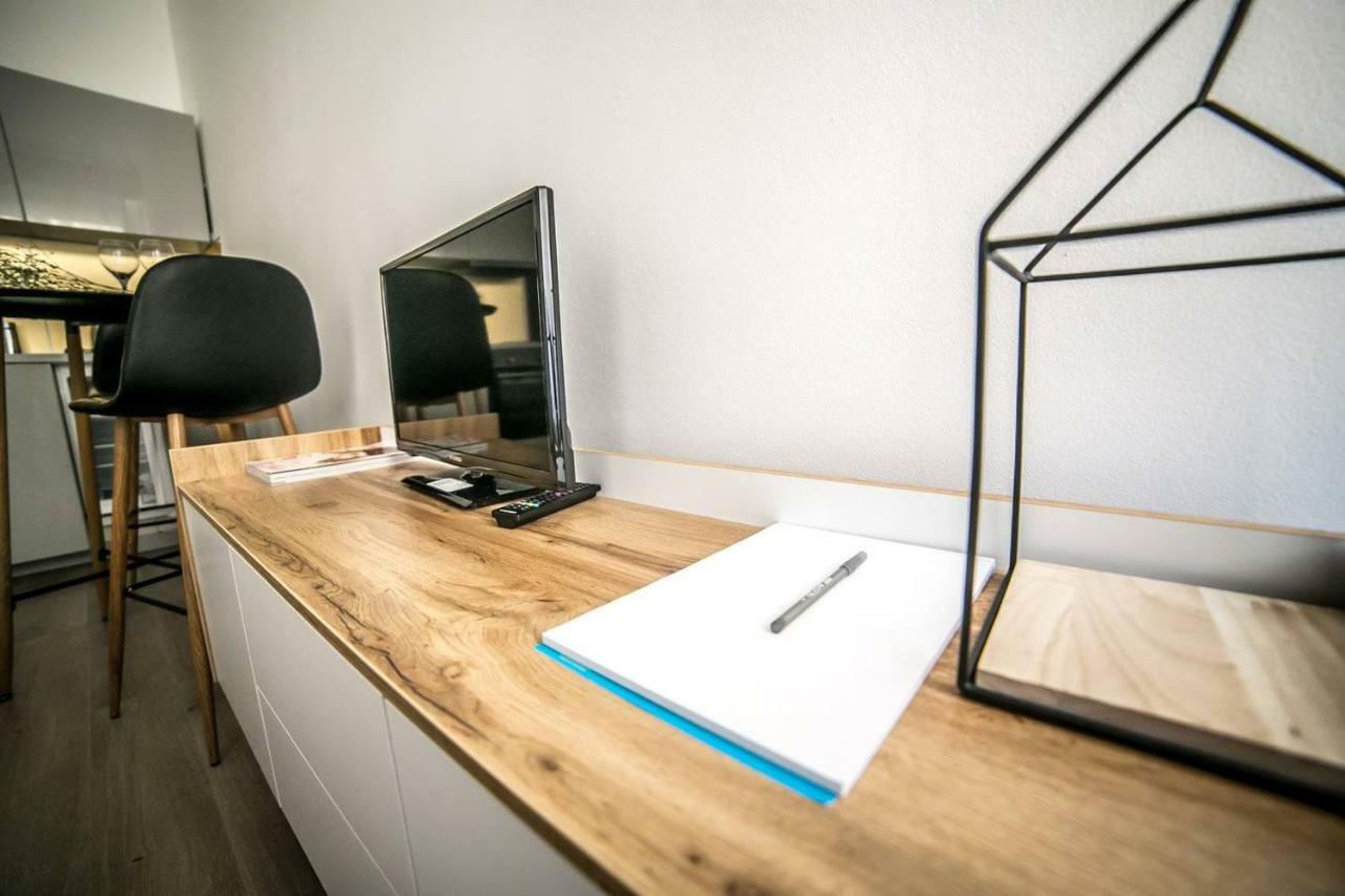 Prague Friendly Apartments In Прага Екстериор снимка