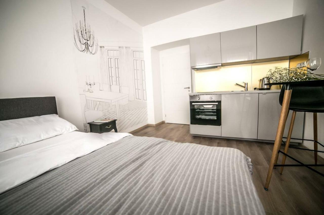 Prague Friendly Apartments In Прага Екстериор снимка
