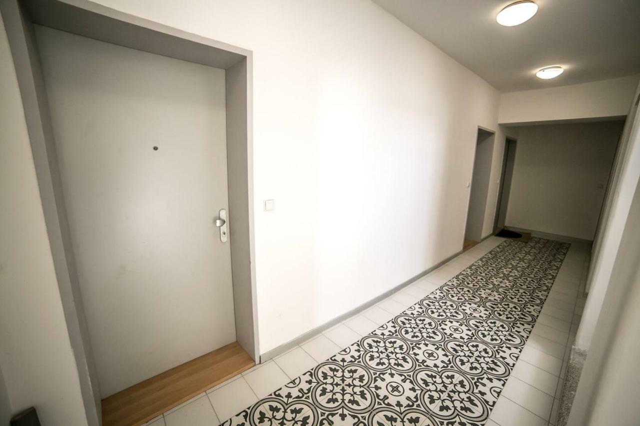 Prague Friendly Apartments In Прага Екстериор снимка