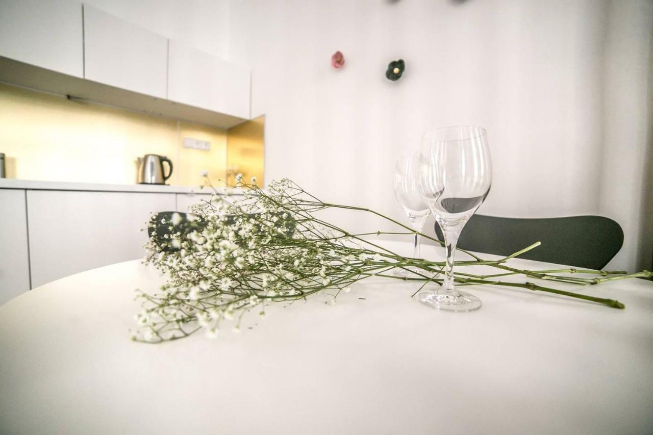 Prague Friendly Apartments In Прага Екстериор снимка
