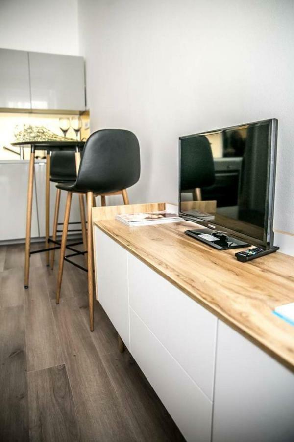 Prague Friendly Apartments In Прага Екстериор снимка